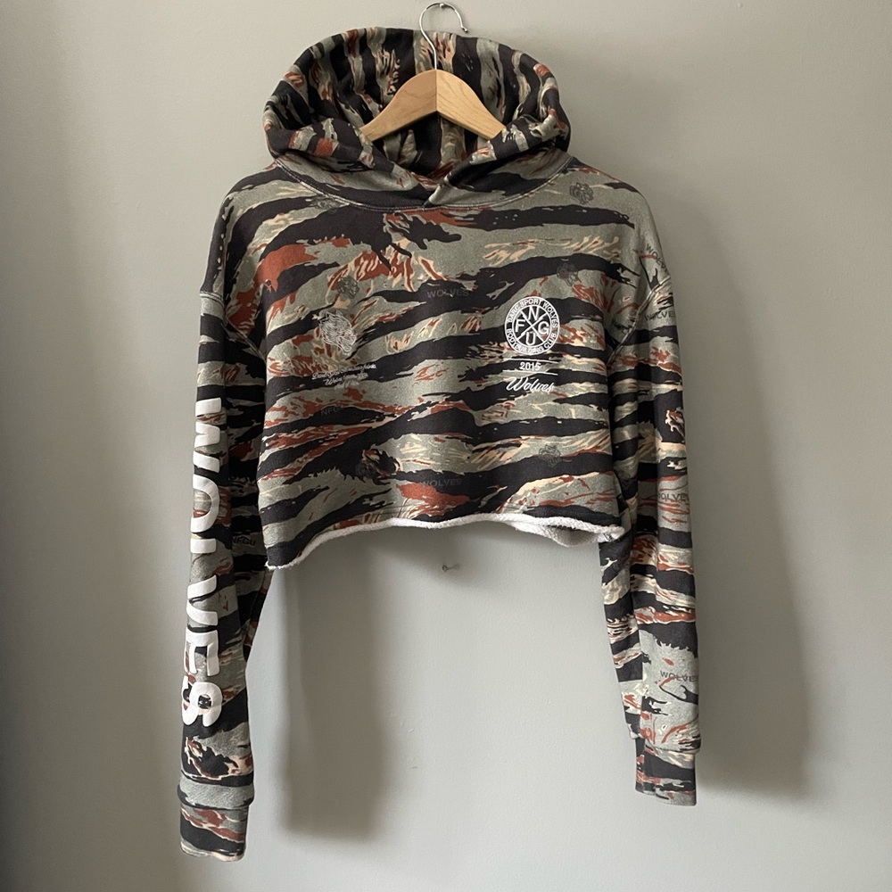 Darc Sport Cropped Wolves Tiger Camp Hoodie Sweatshirt - XS